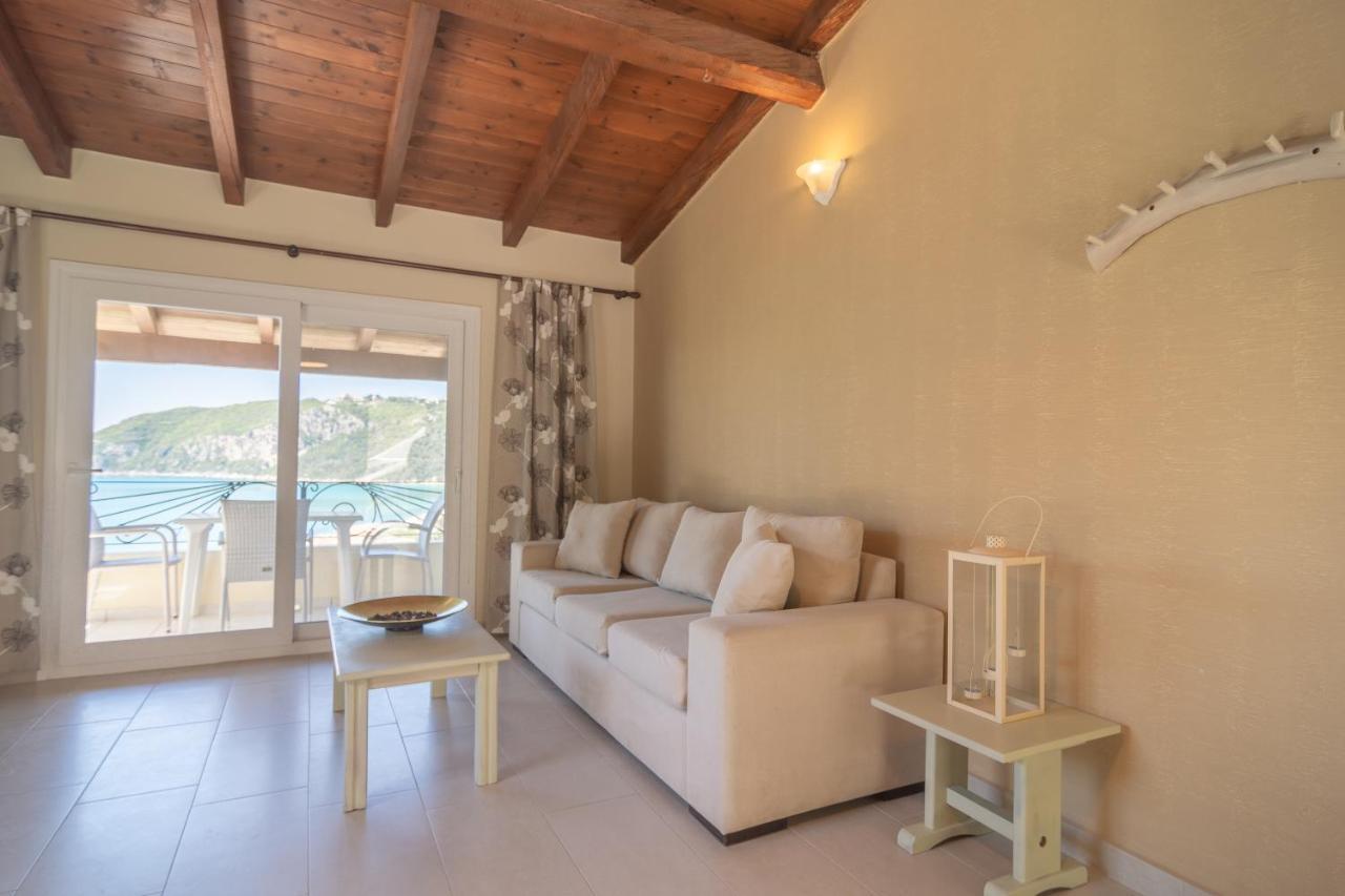Villa Theodora View Apartments Afroditi Agios Georgios Pagon Luaran gambar