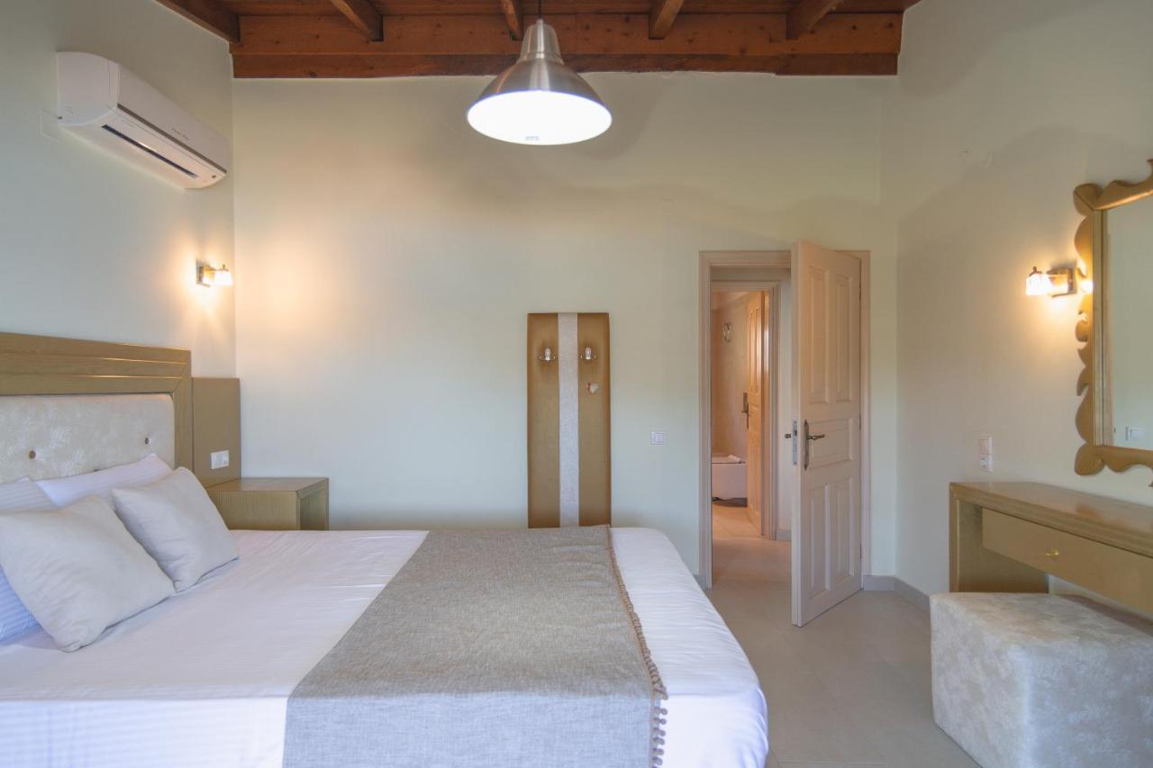 Villa Theodora View Apartments Afroditi Agios Georgios Pagon Luaran gambar